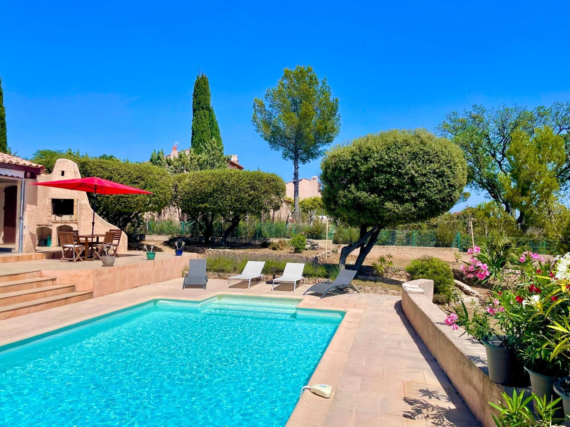 Charming French Riviera Villa // Pool, Seaview, Ac, 9Pax // Сен-Рафаель Екстер'єр фото